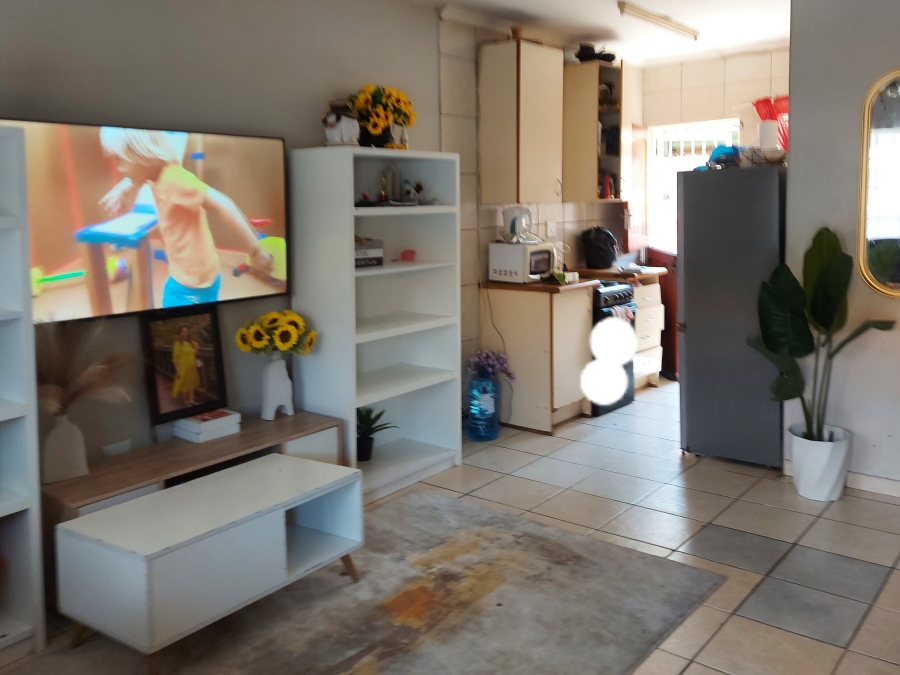 2 Bedroom Property for Sale in Rustenburg Central North West